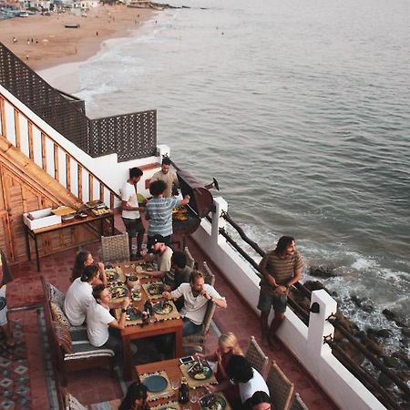 Hashpoint Surf Camp Hostel Taghazout Exterior foto