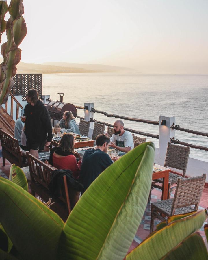 Hashpoint Surf Camp Hostel Taghazout Exterior foto