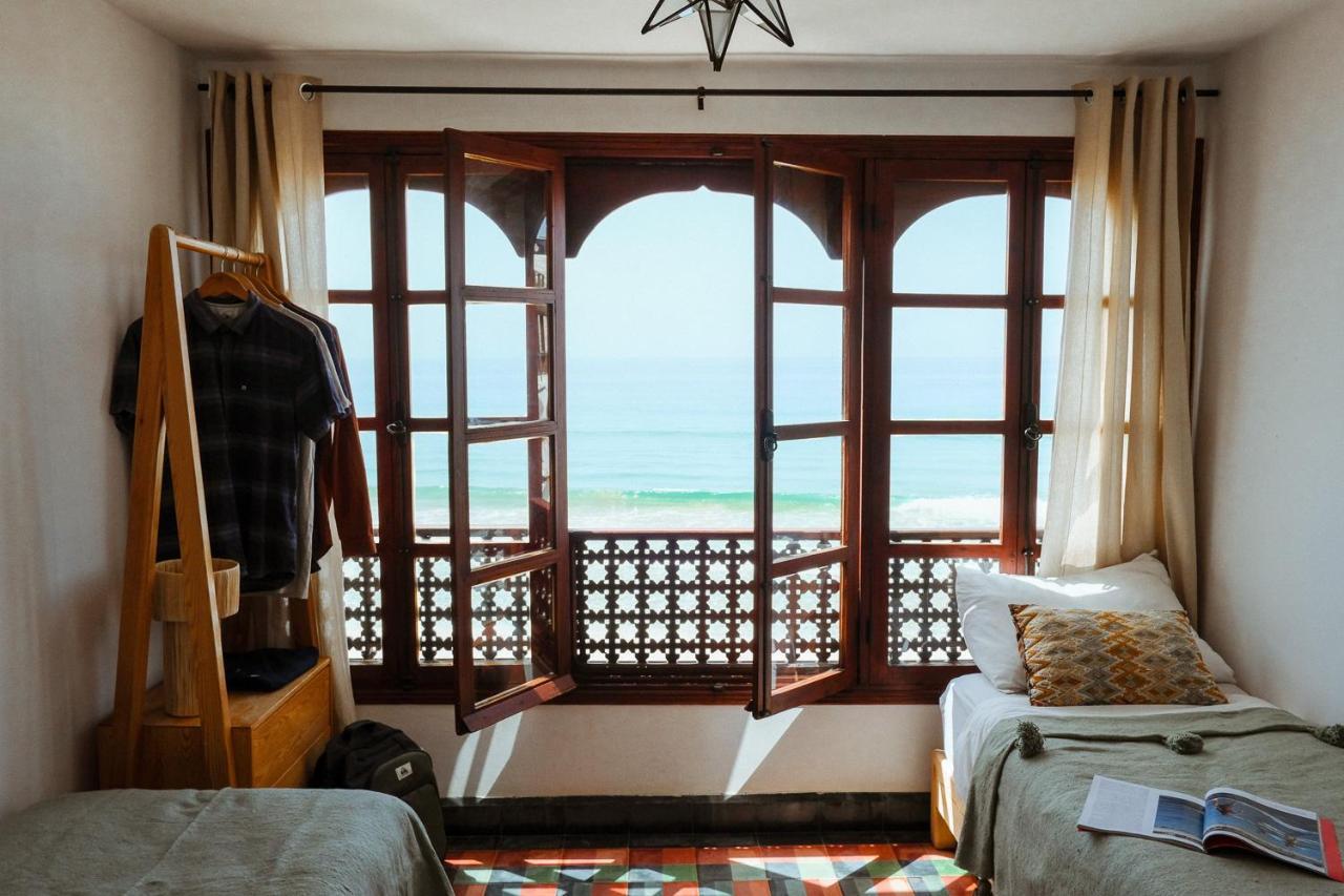 Hashpoint Surf Camp Hostel Taghazout Exterior foto