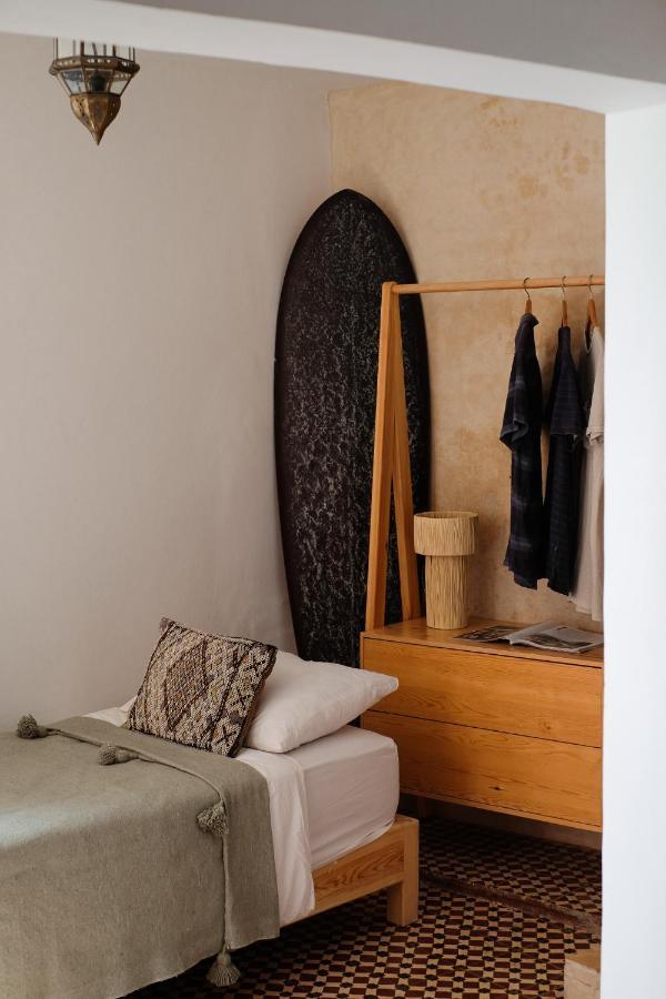 Hashpoint Surf Camp Hostel Taghazout Exterior foto