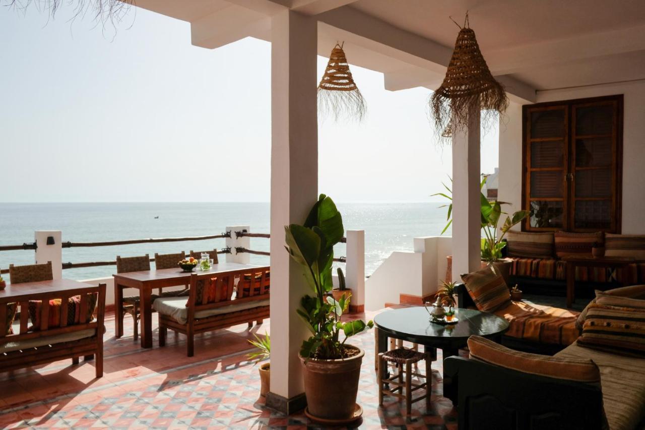 Hashpoint Surf Camp Hostel Taghazout Exterior foto