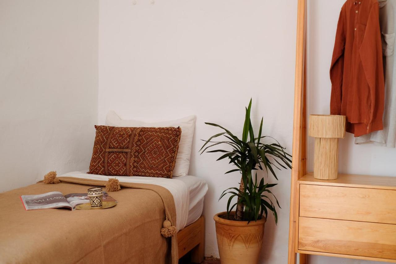 Hashpoint Surf Camp Hostel Taghazout Exterior foto