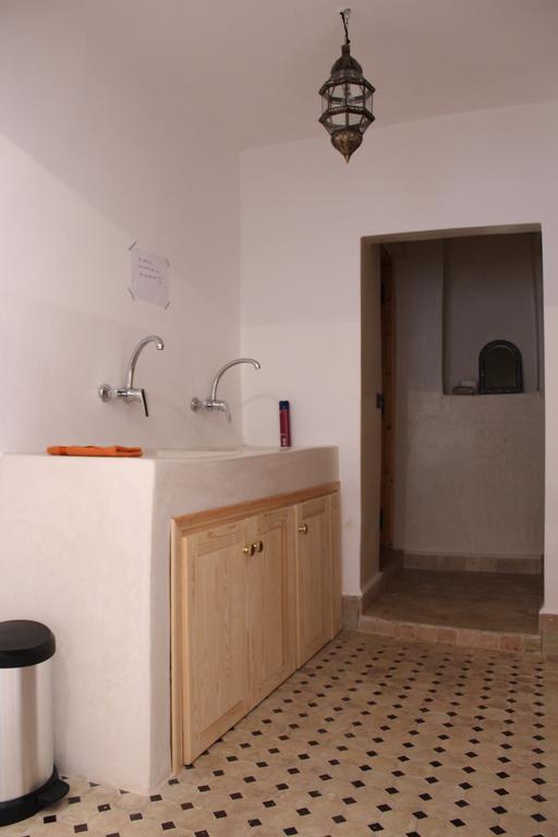 Hashpoint Surf Camp Hostel Taghazout Exterior foto