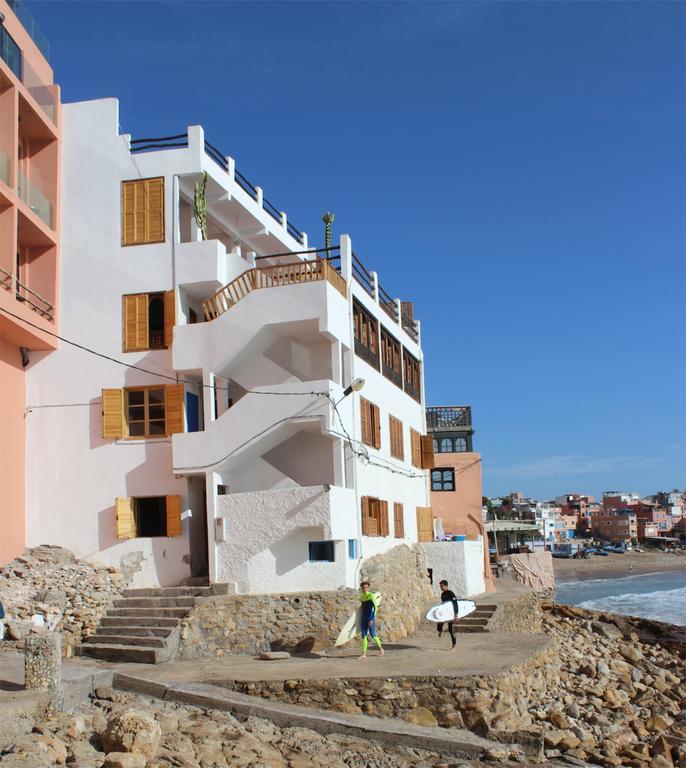 Hashpoint Surf Camp Hostel Taghazout Exterior foto
